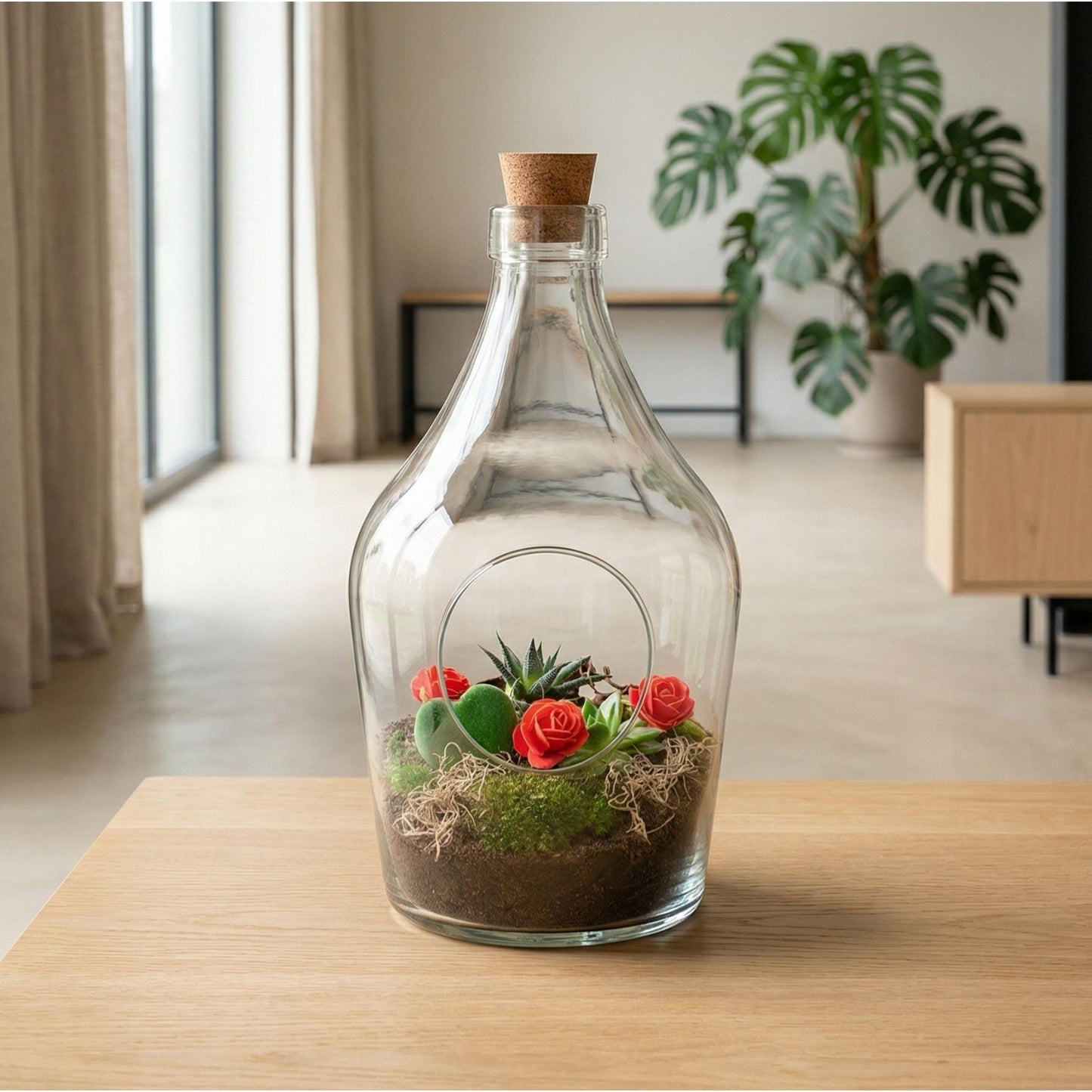 Romantisch open terrarium met hartplant en vetplanten