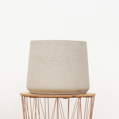 umbo Patt Beige Washed plantenpot, diameter 56 cm, hoogte 47 cm, stijlvol interieuraccessoir. Bij Planttoday.