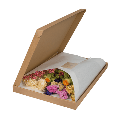 Kleurrijk droogbloemen boeket voor sfeervol interieur