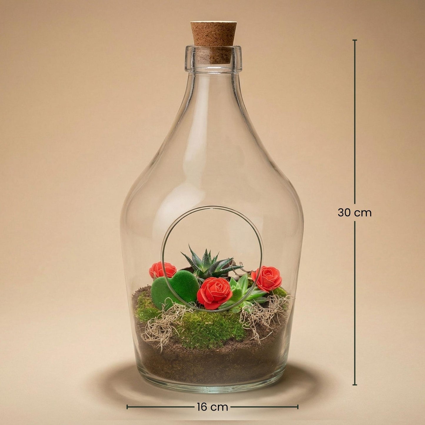 Romantisch open terrarium met hartplant en vetplanten