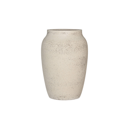 Witte design bloempot met matte krijtstructuur, groot formaat, geschikt voor binnen en buiten.