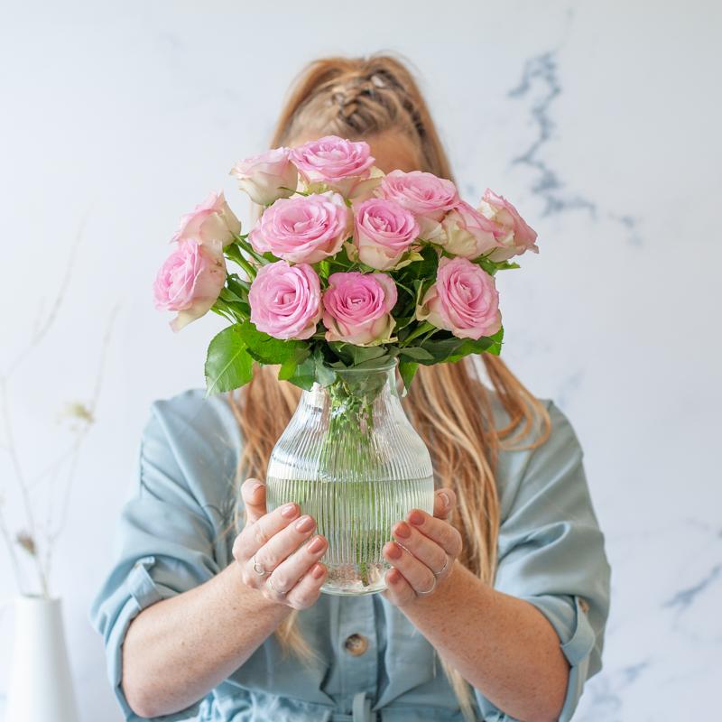 12 x Sweet roses | roze rozen in brievenbuspakket